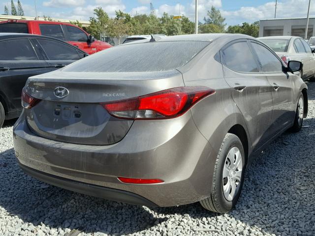 5NPDH4AE2GH743736 - 2016 HYUNDAI ELANTRA SE BROWN photo 4