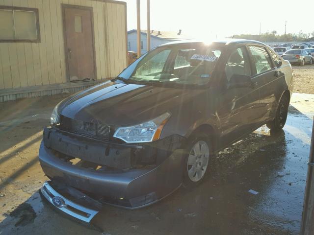 1FAHP34N99W165714 - 2009 FORD FOCUS S GRAY photo 2