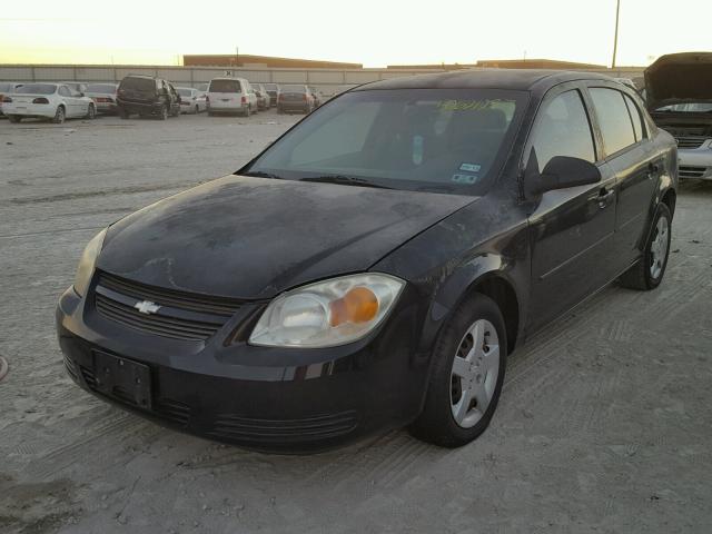 1G1AK52F957523795 - 2005 CHEVROLET COBALT BLACK photo 2