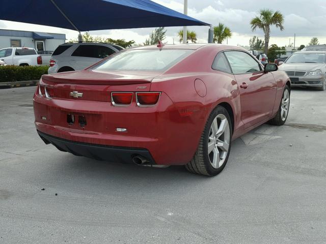 2G1FC1E30D9174097 - 2013 CHEVROLET CAMARO LT RED photo 4