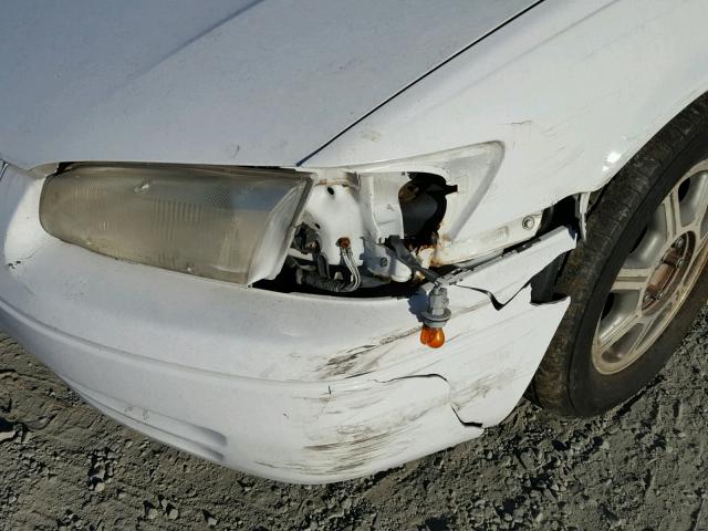 JT2BF22K3X0169143 - 1999 TOYOTA CAMRY LE WHITE photo 9