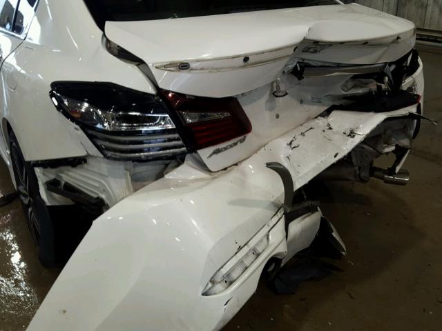 1HGCR2F57GA068075 - 2016 HONDA ACCORD SPO WHITE photo 9