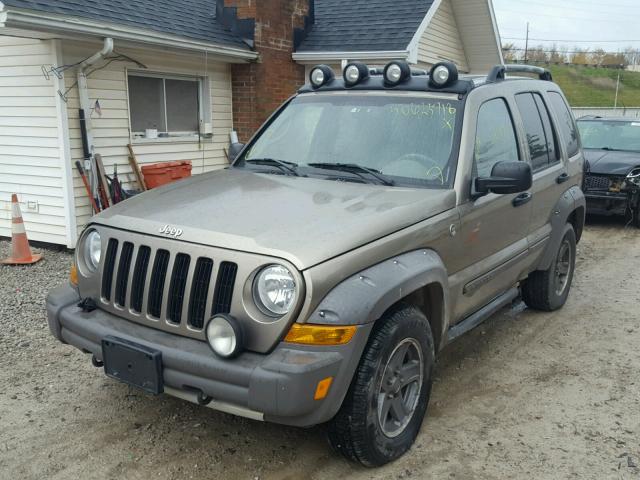 1J4GL38KX6W281138 - 2006 JEEP LIBERTY RE BEIGE photo 2