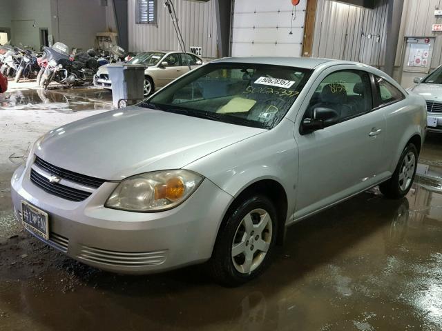 1G1AK15F667637954 - 2006 CHEVROLET COBALT LS SILVER photo 2