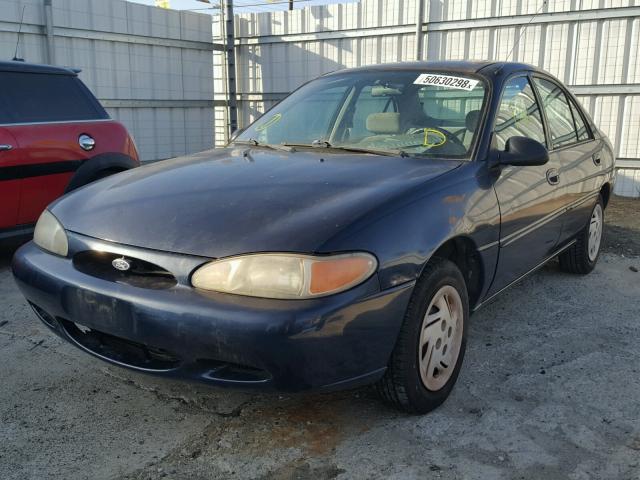 3FAFP13P9YR234594 - 2000 FORD ESCORT BLUE photo 2