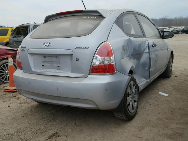 KMHCM36C58U076091 - 2008 HYUNDAI ACCENT GS SILVER photo 4