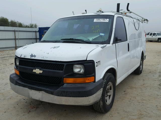 1GCFG15XX71234345 - 2007 CHEVROLET EXPRESS G1 WHITE photo 2