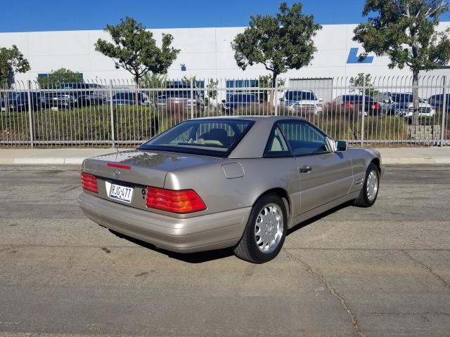 WDBFA63F5VF147802 - 1997 MERCEDES-BENZ SL 320 SILVER photo 4