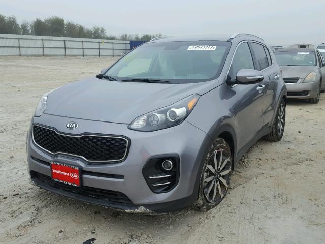 KNDPN3AC8J7353329 - 2018 KIA SPORTAGE E GRAY photo 2