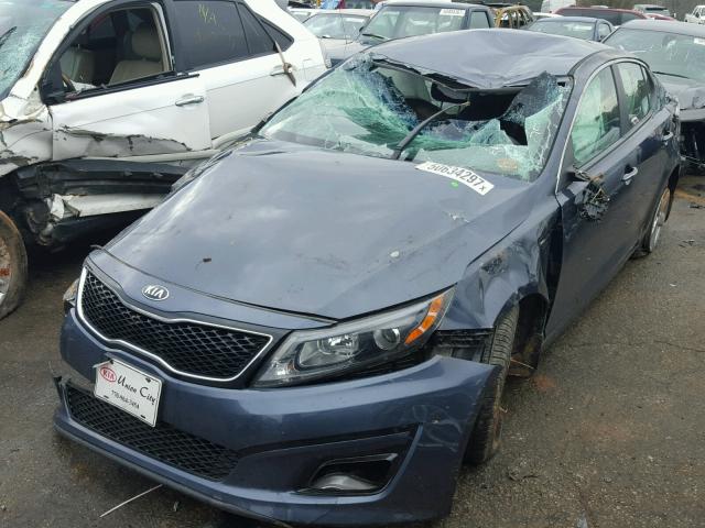 5XXGM4A72FG385476 - 2015 KIA OPTIMA LX BLUE photo 2