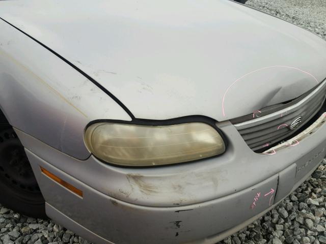 1G1ND52T4WY111751 - 1998 CHEVROLET MALIBU SILVER photo 10