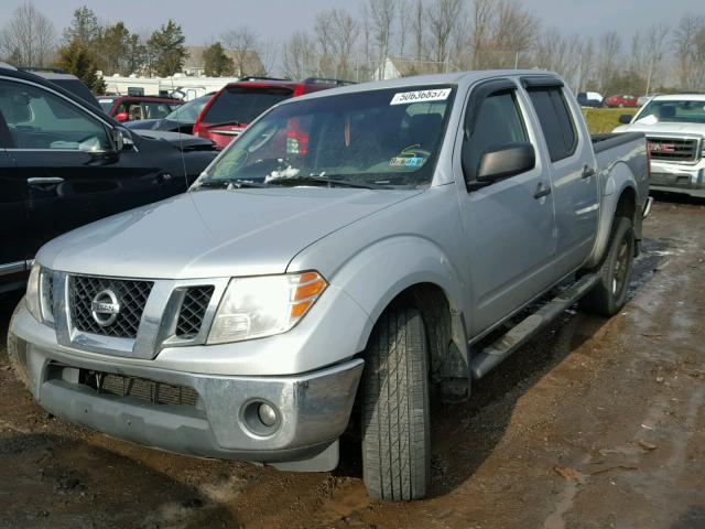 1N6AD0EV0AC446496 - 2010 NISSAN FRONTIER C SILVER photo 2