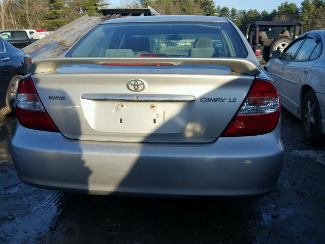 4T1BE32K72U612262 - 2002 TOYOTA CAMRY LE SILVER photo 9