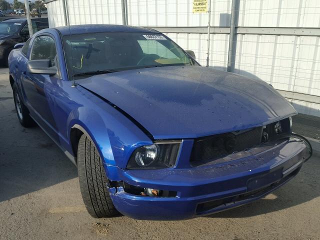 1ZVHT80N755259953 - 2005 FORD MUSTANG BLUE photo 1