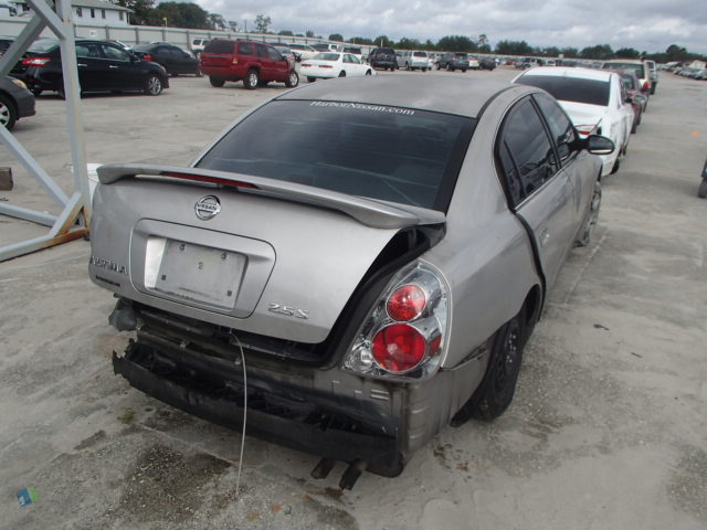 1N4AL11D65N412815 - 2005 NISSAN ALTIMA S SILVER photo 4