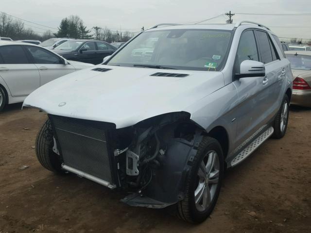 4JGDA5HBXCA092391 - 2012 MERCEDES-BENZ ML 350 4MA SILVER photo 2