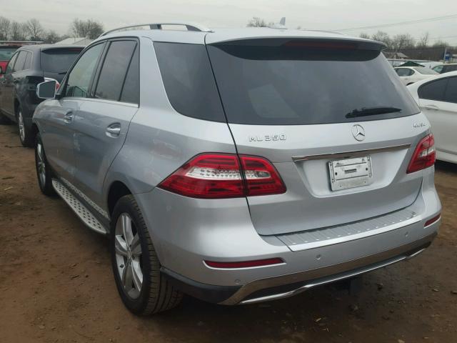 4JGDA5HBXCA092391 - 2012 MERCEDES-BENZ ML 350 4MA SILVER photo 3