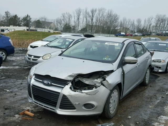 1FADP3F28DL120856 - 2013 FORD FOCUS SE SILVER photo 2