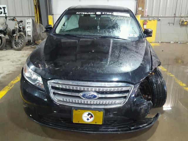 1FAHP2HW1BG143154 - 2011 FORD TAURUS SEL BLACK photo 9