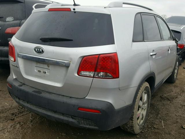 5XYKT4A29CG216029 - 2012 KIA SORENTO BA SILVER photo 4