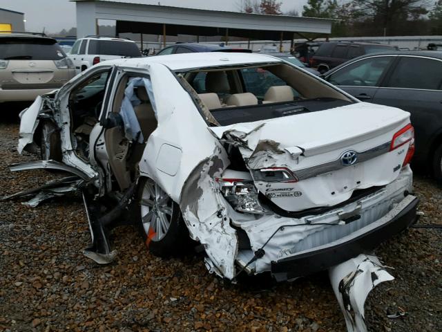 4T1BD1FK5DU069224 - 2013 TOYOTA CAMRY HYBR WHITE photo 3