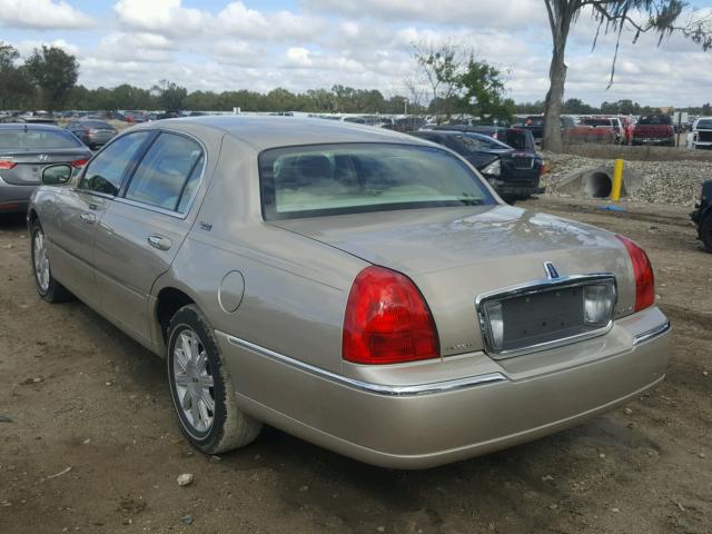 1LNHM82V86Y623533 - 2006 LINCOLN TOWN CAR S BEIGE photo 3