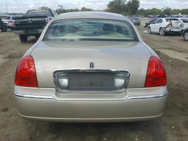 1LNHM82V86Y623533 - 2006 LINCOLN TOWN CAR S BEIGE photo 9