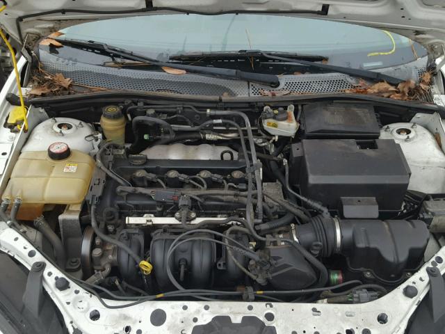 3FAFP37N35R130649 - 2005 FORD FOCUS ZX5 WHITE photo 7