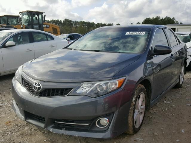 4T1BF1FK1DU266398 - 2013 TOYOTA CAMRY L GRAY photo 2