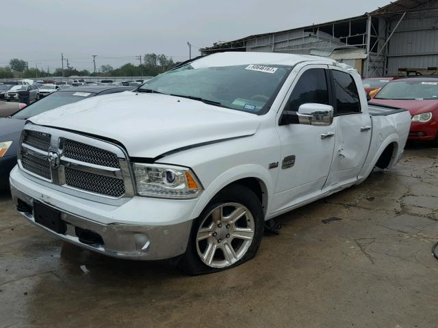 1C6RR6PT0HS531917 - 2017 RAM 1500 LONGH WHITE photo 2