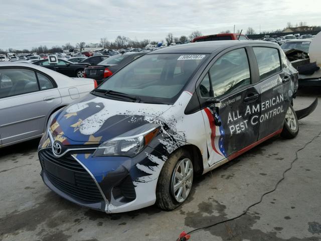 VNKKTUD38GA064469 - 2016 TOYOTA YARIS L GRAY photo 2