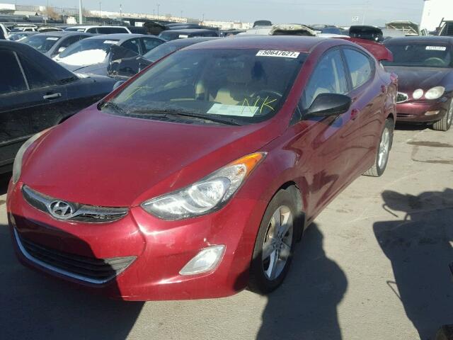 5NPDH4AE6DH211420 - 2013 HYUNDAI ELANTRA GL RED photo 2