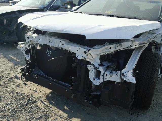 19UUB2F57HA005116 - 2017 ACURA TLX TECH WHITE photo 9