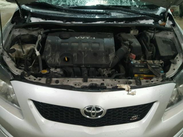 1NXBU40E49Z047694 - 2009 TOYOTA COROLLA BA SILVER photo 7