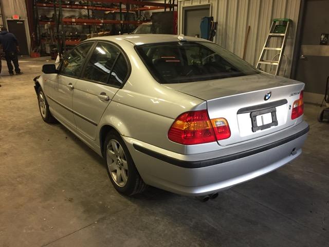 WBAEU33434PR11492 - 2004 BMW 325 XI SILVER photo 3