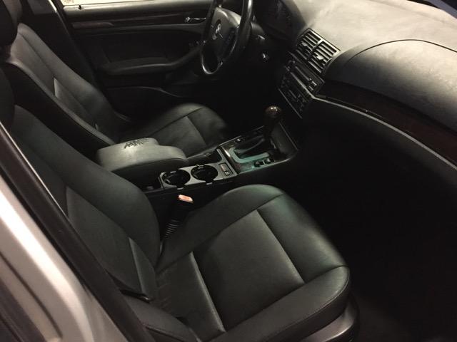 WBAEU33434PR11492 - 2004 BMW 325 XI SILVER photo 5