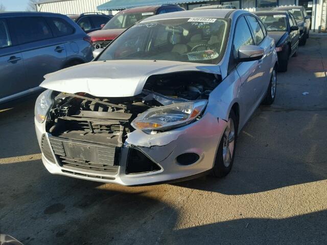 1FADP3K28EL302998 - 2014 FORD FOCUS SE SILVER photo 2