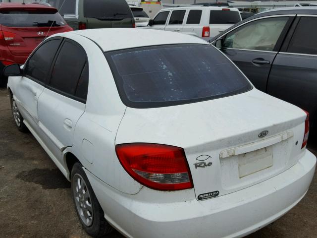 KNADC125946329951 - 2004 KIA RIO WHITE photo 3