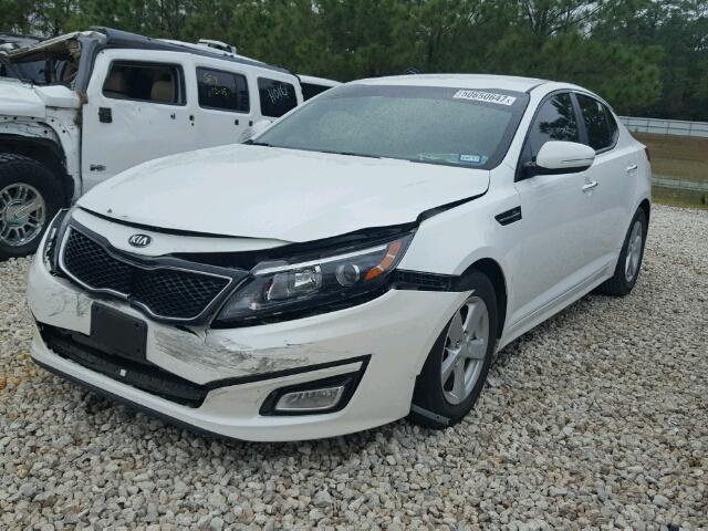 KNAGM4A79F5641338 - 2015 KIA OPTIMA LX WHITE photo 2