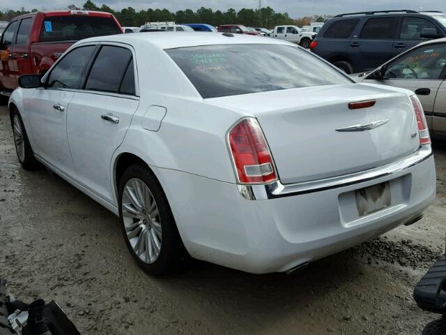 2C3CCACG2CH195073 - 2012 CHRYSLER 300 LIMITE WHITE photo 3