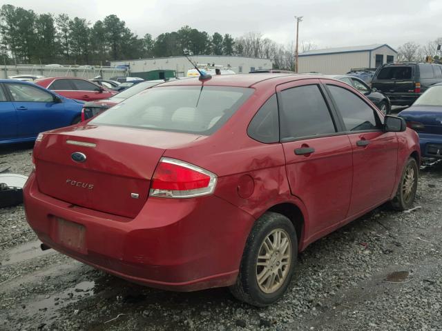 1FAHP3FN1AW294631 - 2010 FORD FOCUS SE RED photo 4