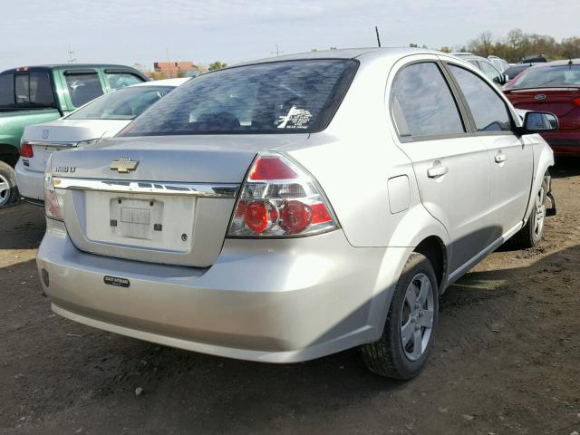KL1TD56EX9B340802 - 2009 CHEVROLET AVEO LS SILVER photo 4