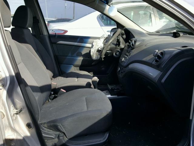 KL1TD56EX9B340802 - 2009 CHEVROLET AVEO LS SILVER photo 5