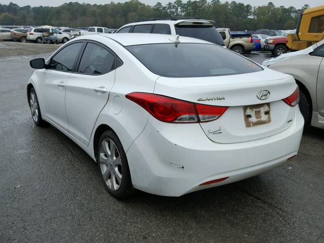 5NPDH4AE3BH042597 - 2011 HYUNDAI ELANTRA GL WHITE photo 3