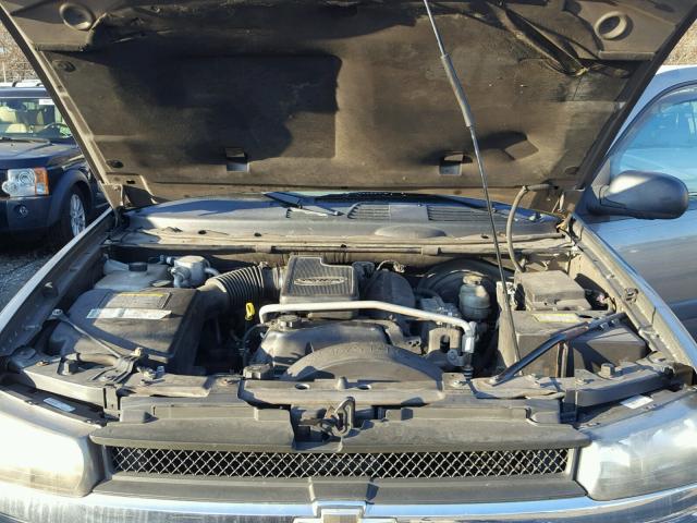 1GNET16SX56115003 - 2005 CHEVROLET TRAILBLAZE GRAY photo 7