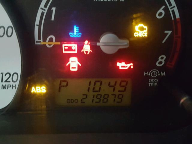 JTKKT624X50124943 - 2005 TOYOTA SCION XA GRAY photo 8