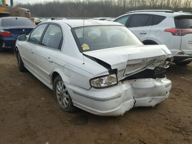 KMHWF35H52A632848 - 2002 HYUNDAI SONATA GLS WHITE photo 3