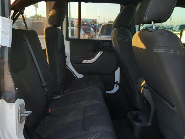 1C4BJWFG6FL536701 - 2015 JEEP WRANGLER U WHITE photo 6