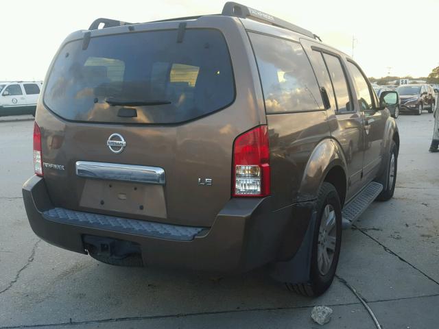 5N1AR18U35C746192 - 2005 NISSAN PATHFINDER BROWN photo 4