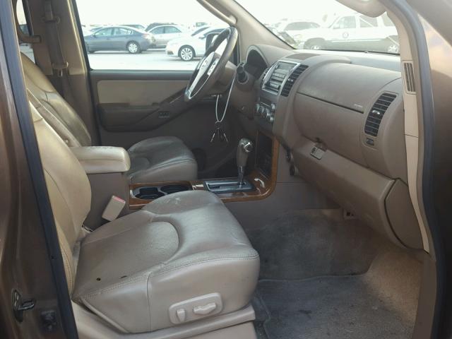 5N1AR18U35C746192 - 2005 NISSAN PATHFINDER BROWN photo 5